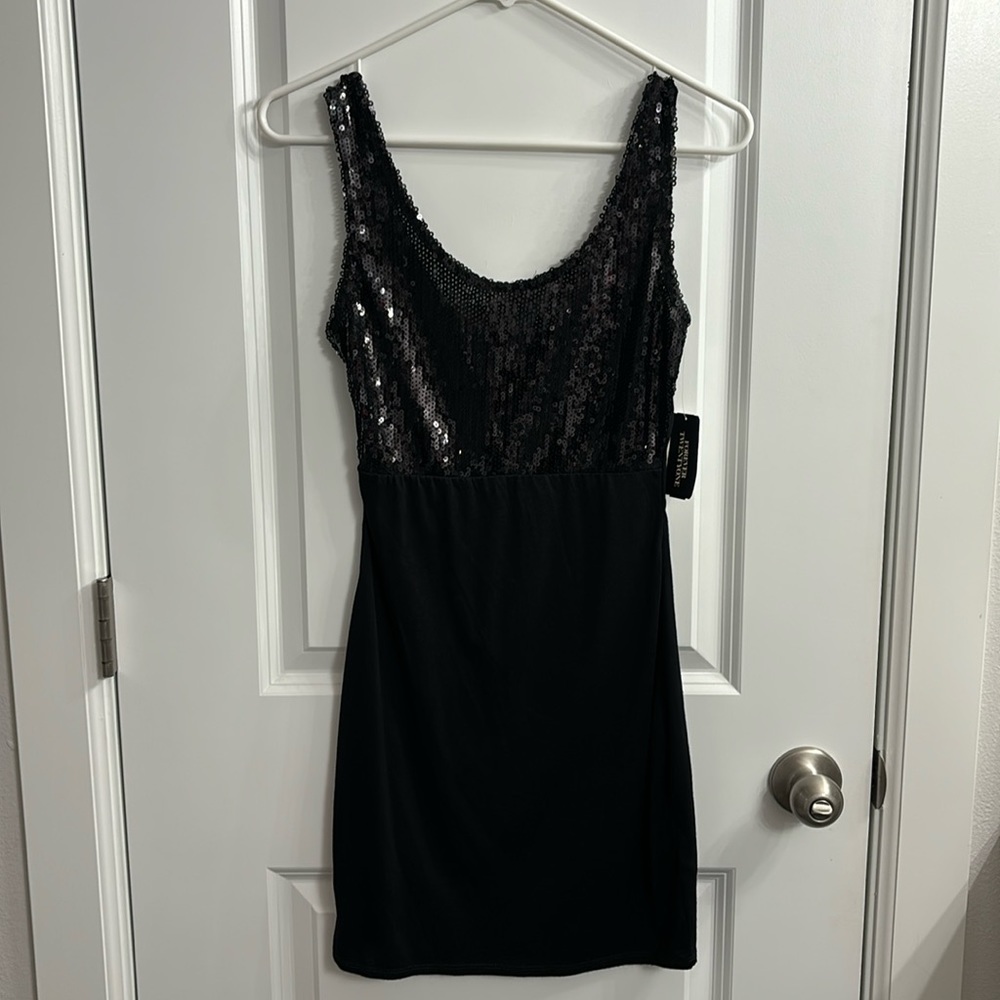 Forever 21 sequin dress - Picture 1 of 4